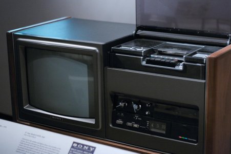 Sony LV-1901D.jpg