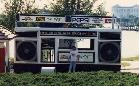 1998_-Y106-The_Cat-Jaime_Lerner.jpg