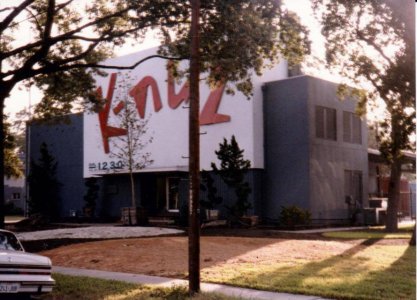 KNUZ.jpg