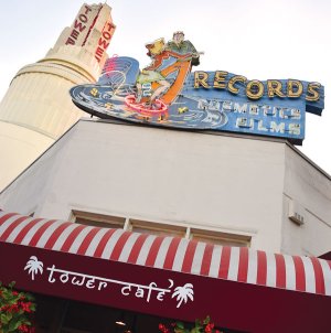 restaurant-1021-tower-exterior-2.jpg