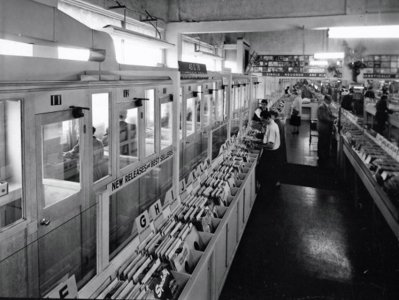 3..-Listening-Booths-inside-Wallichs.jpg