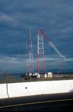 KGO 1989 quake damage tower 2.jpg