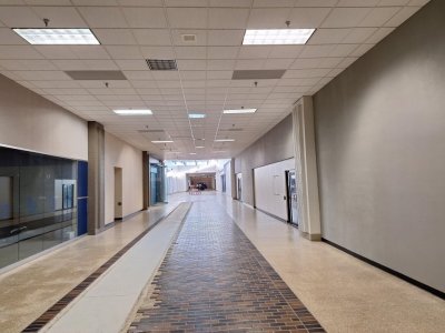 marshall-mall-in-mn-officially-has-one-store-open-v0-puranicj5pac1.jpg