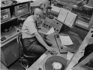 WBZ-Bruce Bradley, mid 60s.jpg