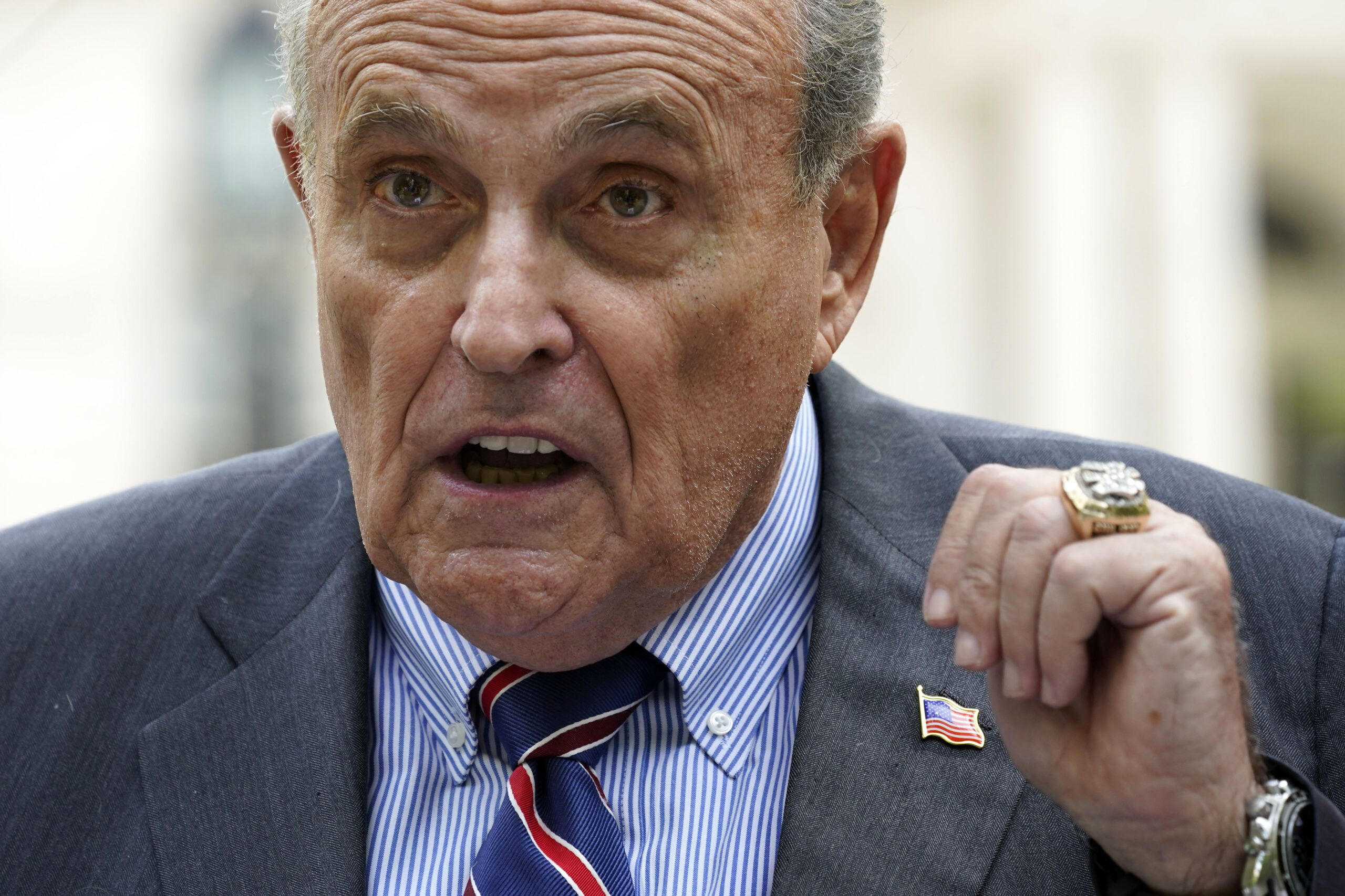 www.mediaite.com