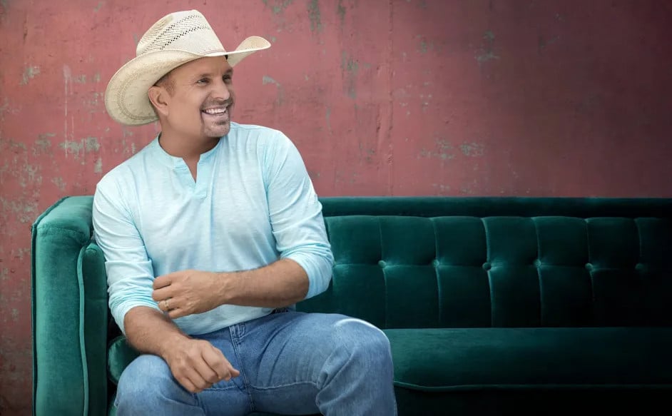 www.savingcountrymusic.com